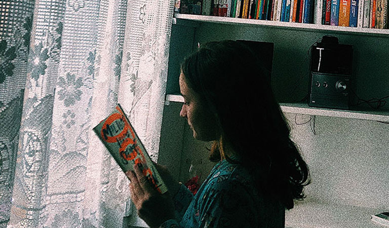 La ventana y mi libro - Camila Zapiola
