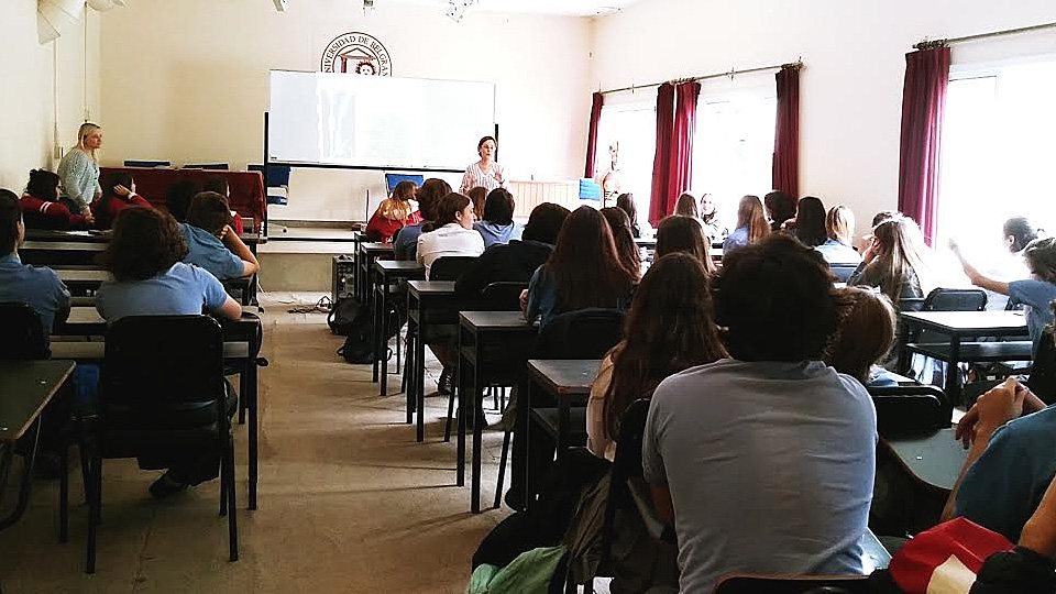 Universidad de Belgrano |  Práctica en laboratorios de Biología con alumnos secundarios
