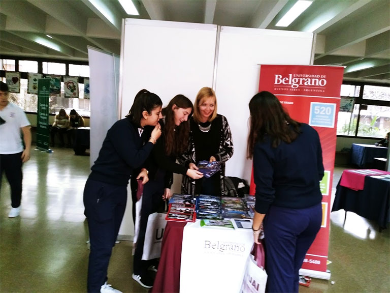 Escuela Media | Expo Universidad Colegio Cardenal Copello