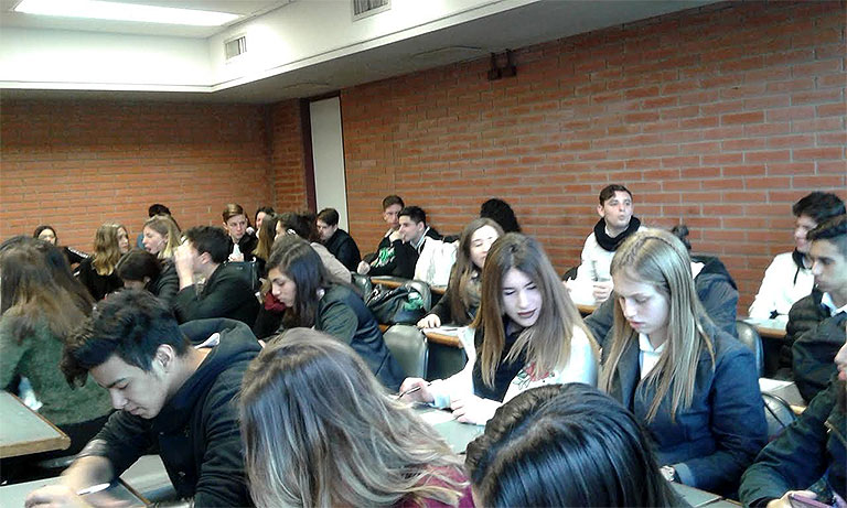 UB | Escuela Media | Taller Estrategias para la Inserción Laboral y confección del C.V.