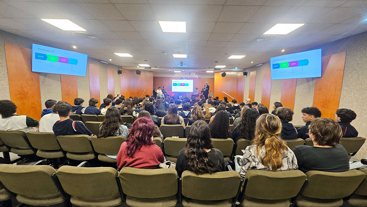 Challenge UB: estudiantes secundarios comenzaron a desarrollar sus proyectos junto a la Facultad de Ciencias Económicas