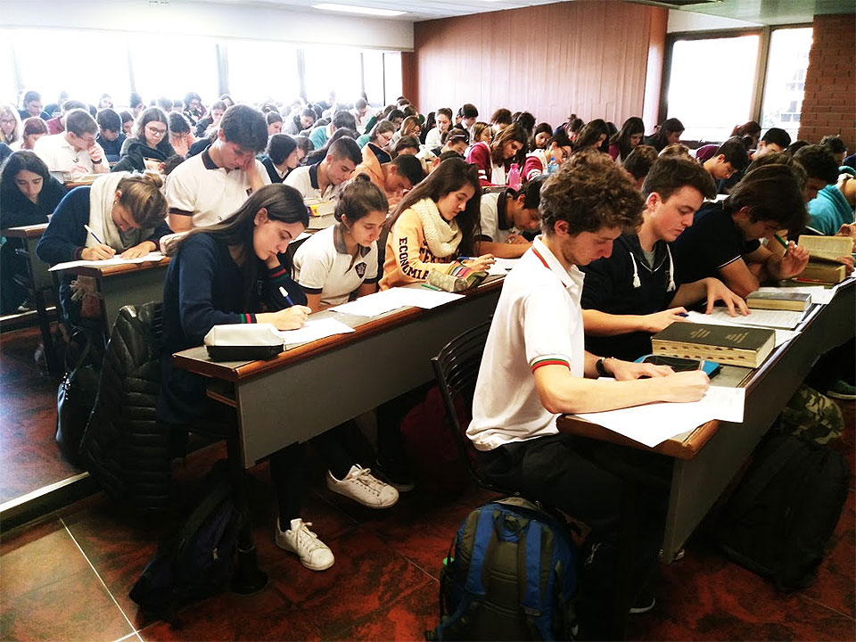 Universidad de Belgrano | Escuela Media | Olimpíada de Traducción