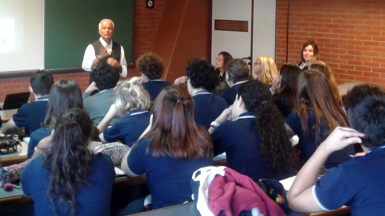 Universidad de Belgrano | Escuela Media | Jóvenes emprendedores del Instituto Nuestra Señora del Sagrado Corazón, visitaron la Universidad