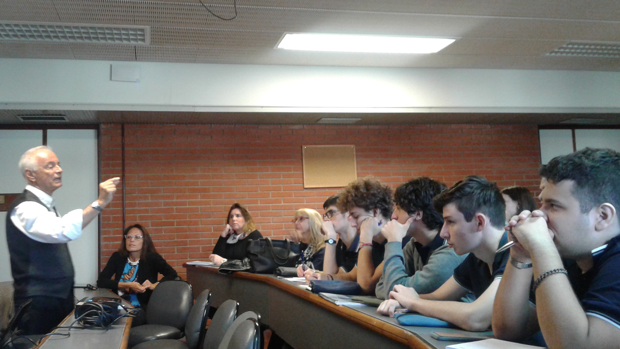 Universidad de Belgrano | Escuela Media | Jóvenes emprendedores del Instituto Nuestra Señora del Sagrado Corazón, visitaron la Universidad