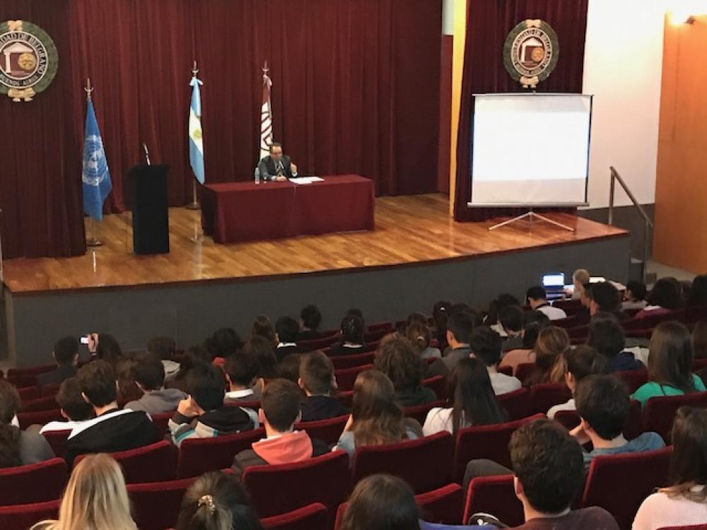 Conferencia magistral del Embajador de Ucrania en la Argentina