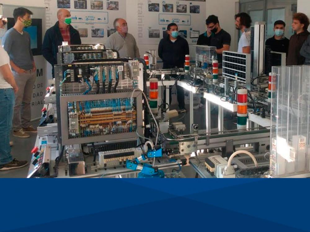 Visita de alumnos de economía al INTI