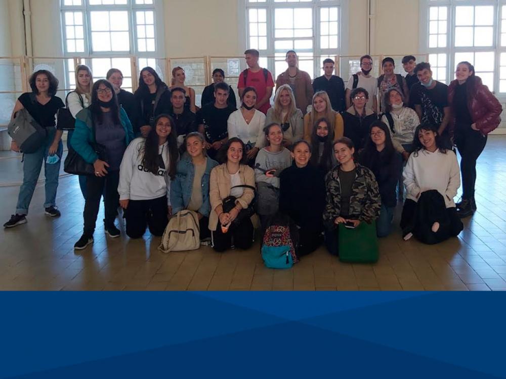 Alumnos de Hotelería realizaron una visita de estudio al museo de los inmigrantes