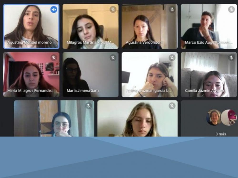 Referentes de la disciplina visitan las aulas de la carrera de Relaciones Públicas e Institucionales