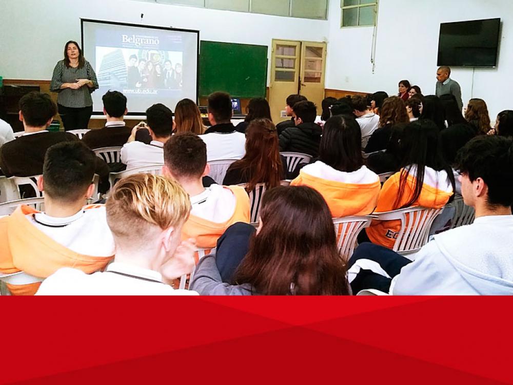 Charla de perfil profesional en Tecnología informática en Instituto San Francisco de Asís