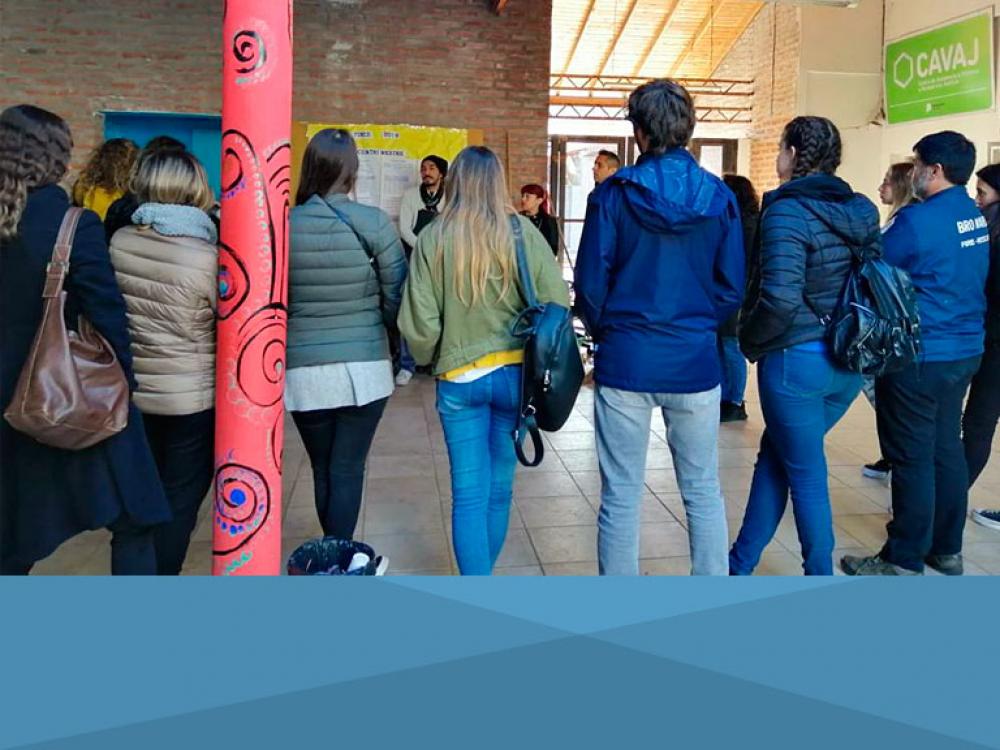 Alumnos de Psicología visitan la Cooperativa La Juanita