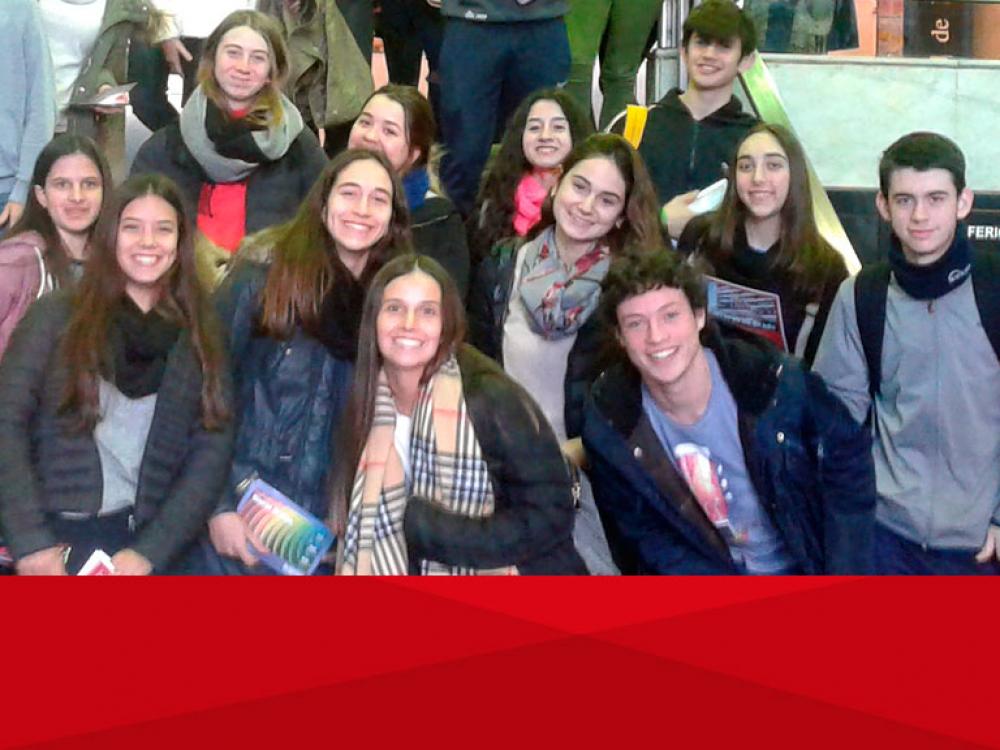 El Instituto Happy English visita la UB