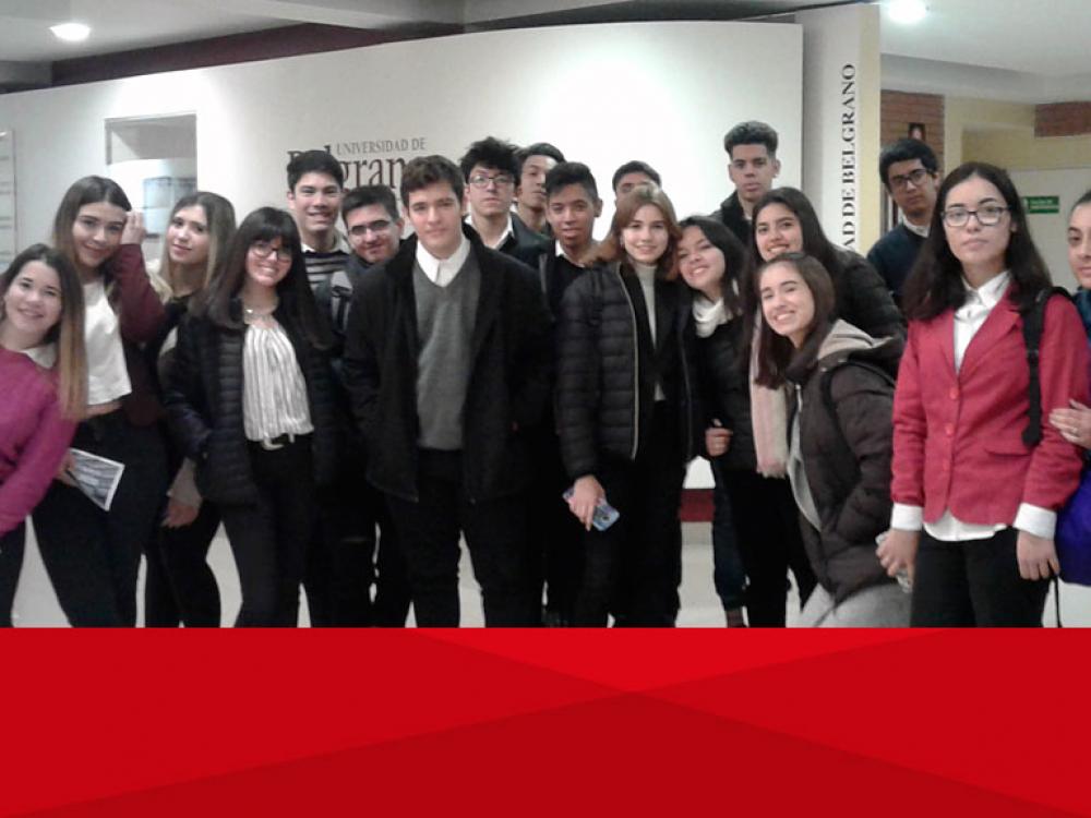 El Instituto Corazón de Jesús visita la UB