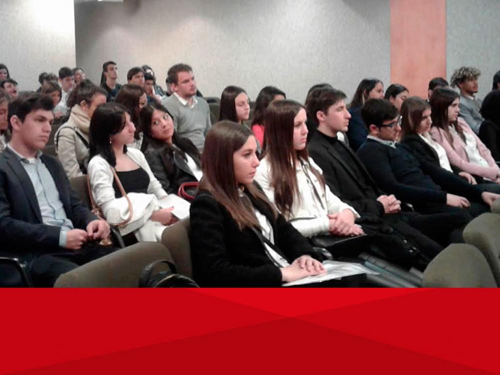 Taller Estrategias para la Inserción Laboral y Confección del C.V.