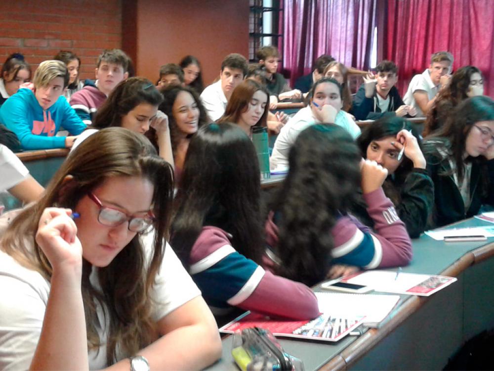 El Instituto Vocacional Argentino visita la UB